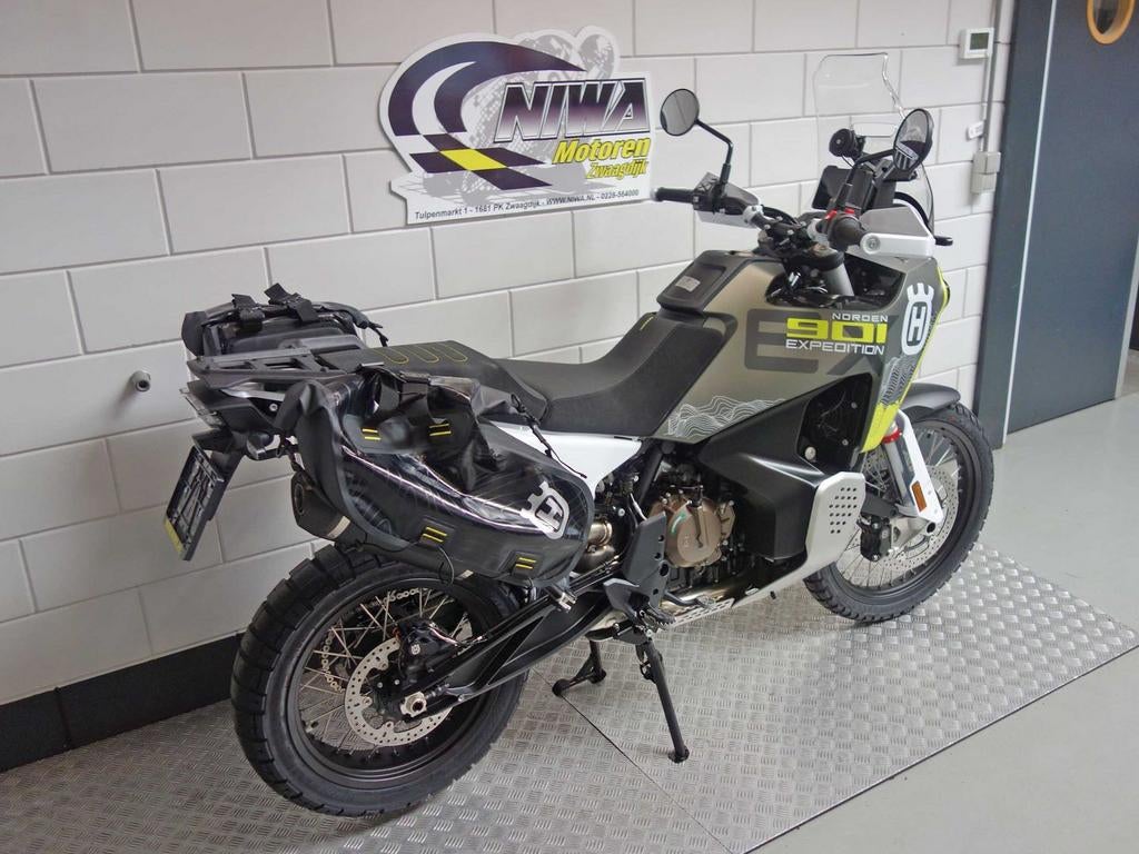 HUSQVARNA NORDEN 901 EXPEDITION, Motoren, Motoren | Husqvarna, 2 cilinders, Motorrijbewijs A, Onbekend, Meer dan 35 kW