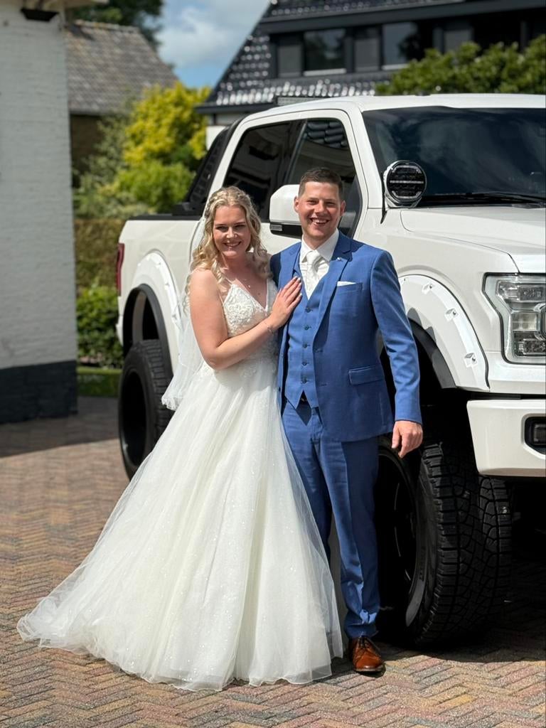Trouwauto huren / bruiloft / gala  XXL truck Parelmoer