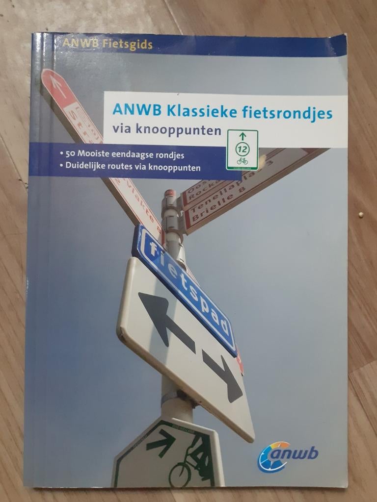 ANWB Fietsgids Klassieke Fietsrondjes via knooppunten, ANWB, Fiets- of Wandelgids, Ophalen of Verzenden, Zo goed als nieuw