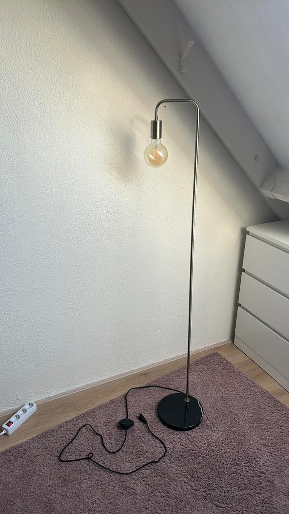 Vloerlamp op voet, Ophalen, Zo goed als nieuw, Minder dan 100 cm