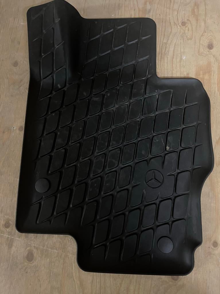 Mercedes Benz GLE rubber automatten, Ophalen, Zo goed als nieuw
