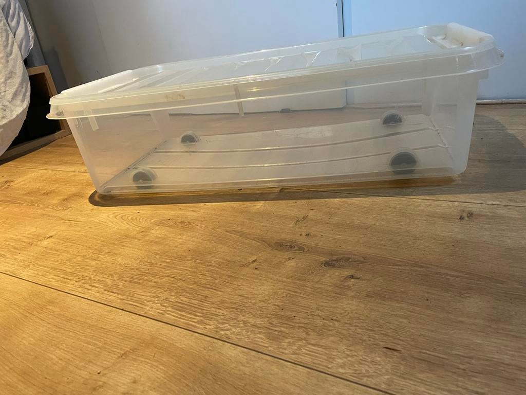 Kunststof opbergbox met deksel en wielen, Ophalen, Kunststof, Gebruikt, 50 tot 100 cm