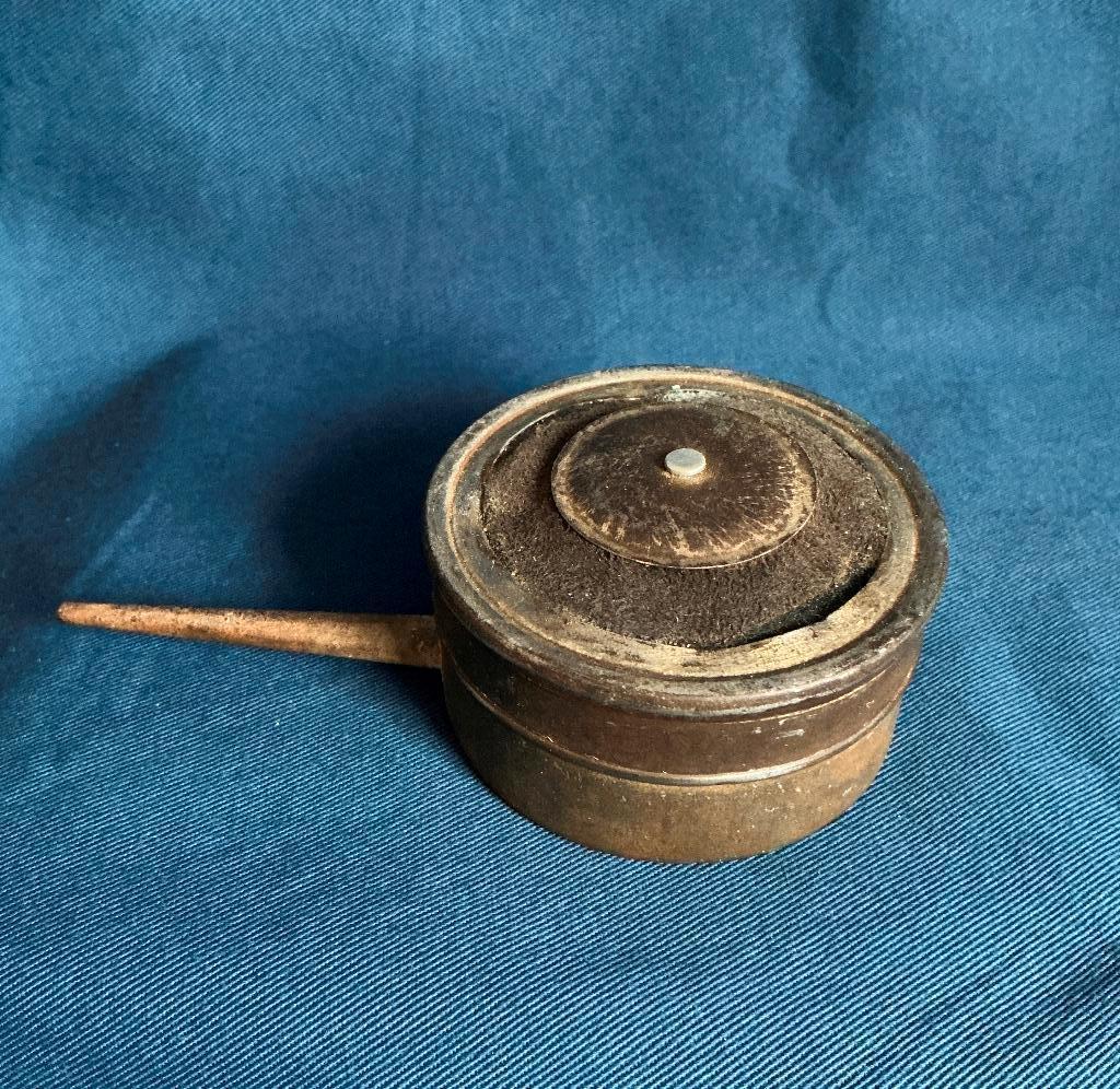 GRAFIET POEDER SPUIT WERKT PRIMA  LEEFTIJD GEEN IDEE, Antiek en Kunst, Antiek | Gereedschap en Instrumenten, Ophalen of Verzenden