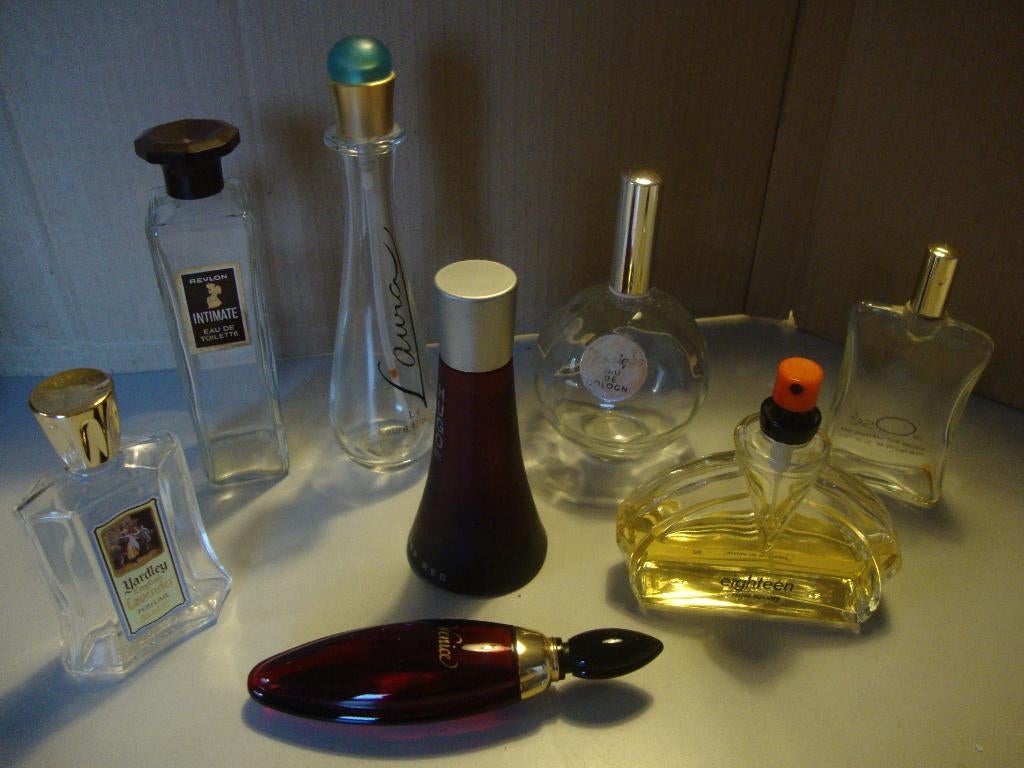 8 vintage oude lege parfum flesjes, Verzamelen, Parfumverzamelingen, Ophalen of Verzenden, Gebruikt, Parfumfles, Gevuld