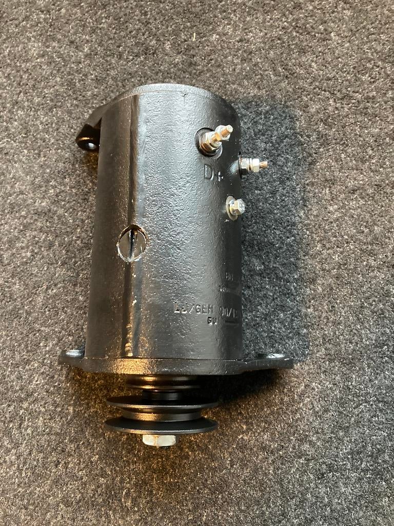 Oldtimer dynamo Cormick  John Deere 0101209032, Auto-onderdelen, Overige Auto-onderdelen, Gereviseerd, Ophalen of Verzenden