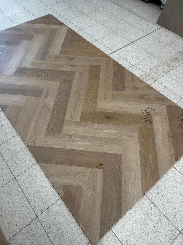 Pvc Visgraat plak wees er snel bij weg=weg, Huis en Inrichting, Stoffering | Vloerbedekking, Ophalen, Zo goed als nieuw, 75 m² of meer