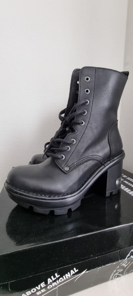 New rock laarzen maat 40, Hoge laarzen, Zwart, Nieuw, Ophalen of Verzenden