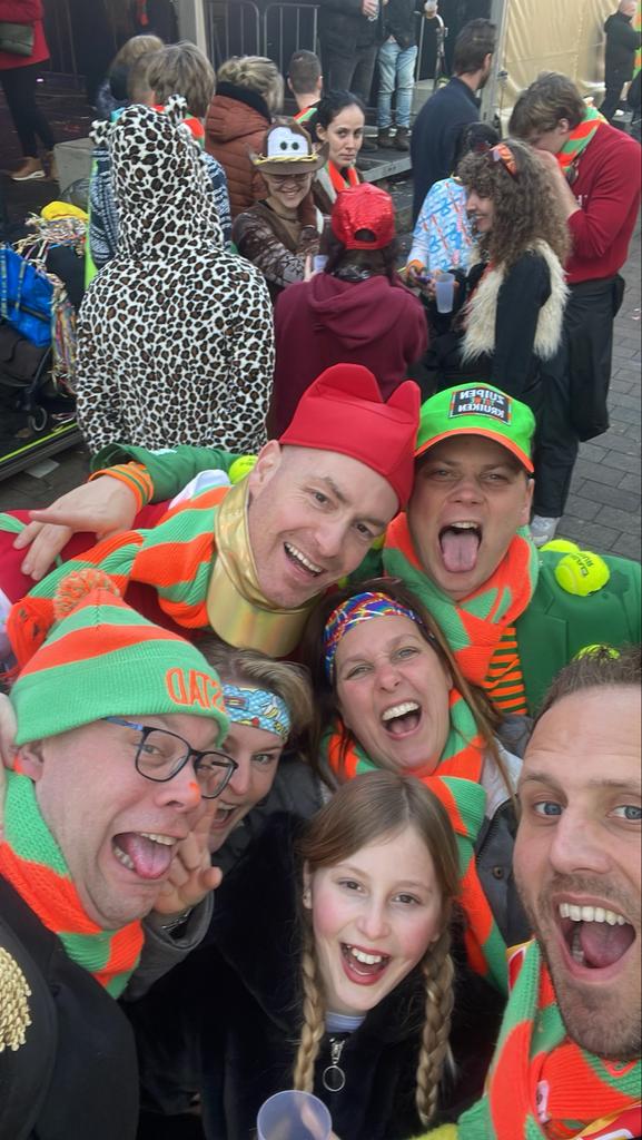 Gezocht 2 kaartjes voor 3 uurkes vooraf, Twee personen