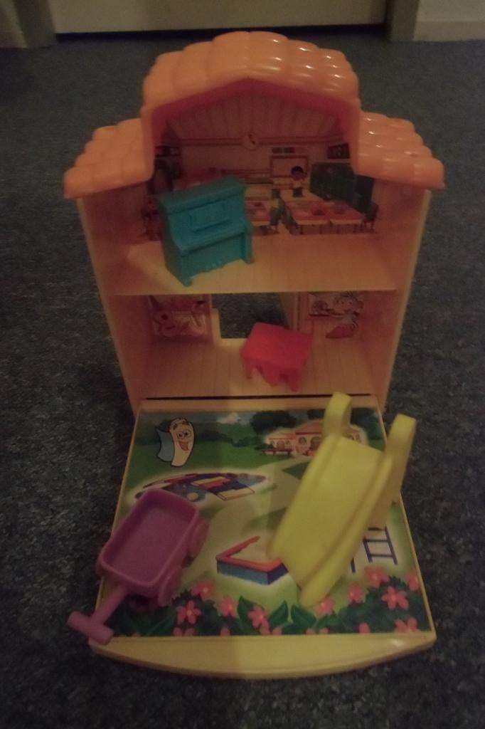 Dora huisje en Dora rugzak, Ophalen of Verzenden, Zo goed als nieuw