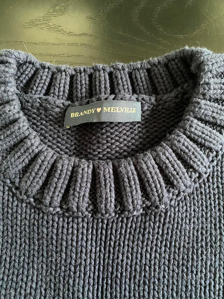 Donkerblauwe Brandy Melville trui - z.g.a.n., Ophalen of Verzenden, Zo goed als nieuw, Maat 36 (S), Blauw