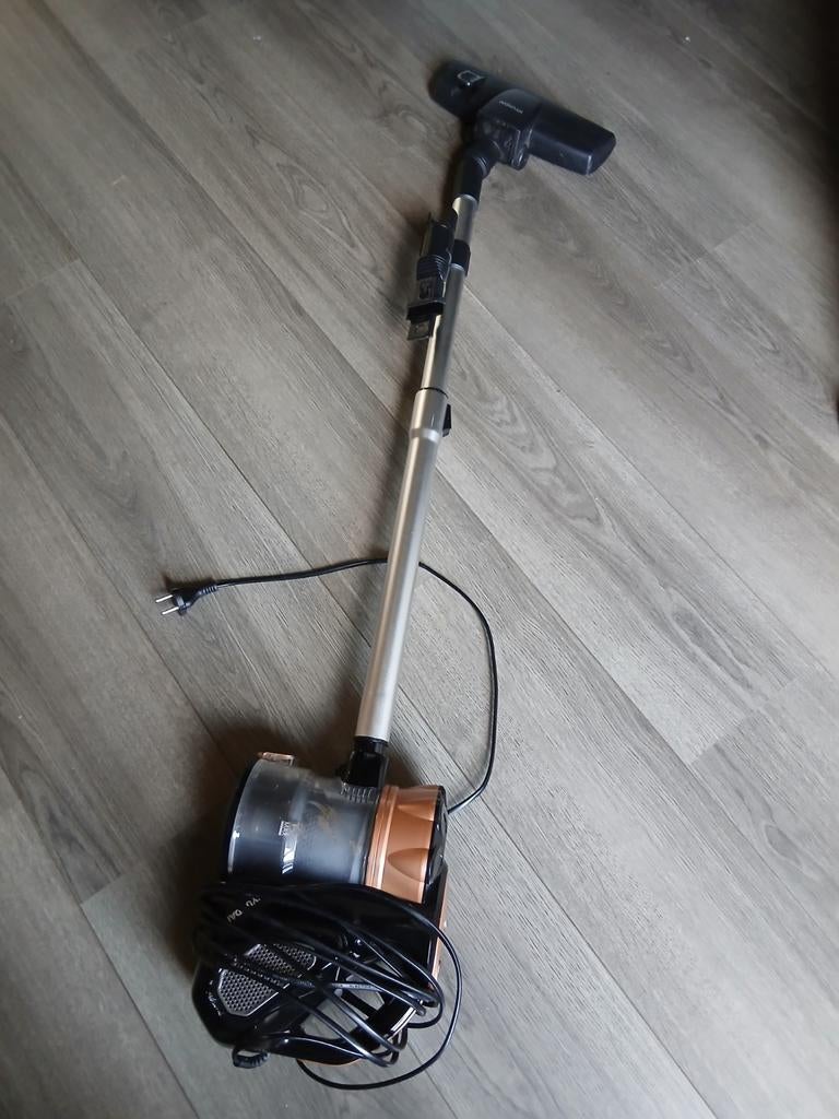 Hyundai Stofzuiger - Goed Onderhouden, Ophalen of Verzenden, Gebruikt, Reservoir, Minder dan 1200 watt