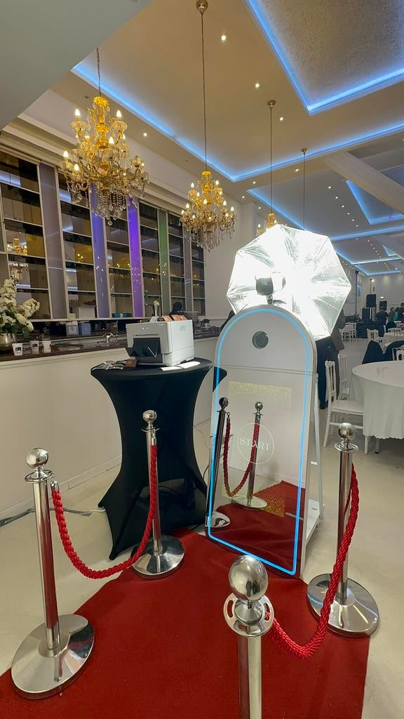 Photobooth TE KOOP. inc printer/ camera / verlichting, Hobby en Vrije tijd, Feestartikelen | Verhuur, Ophalen, Zo goed als nieuw