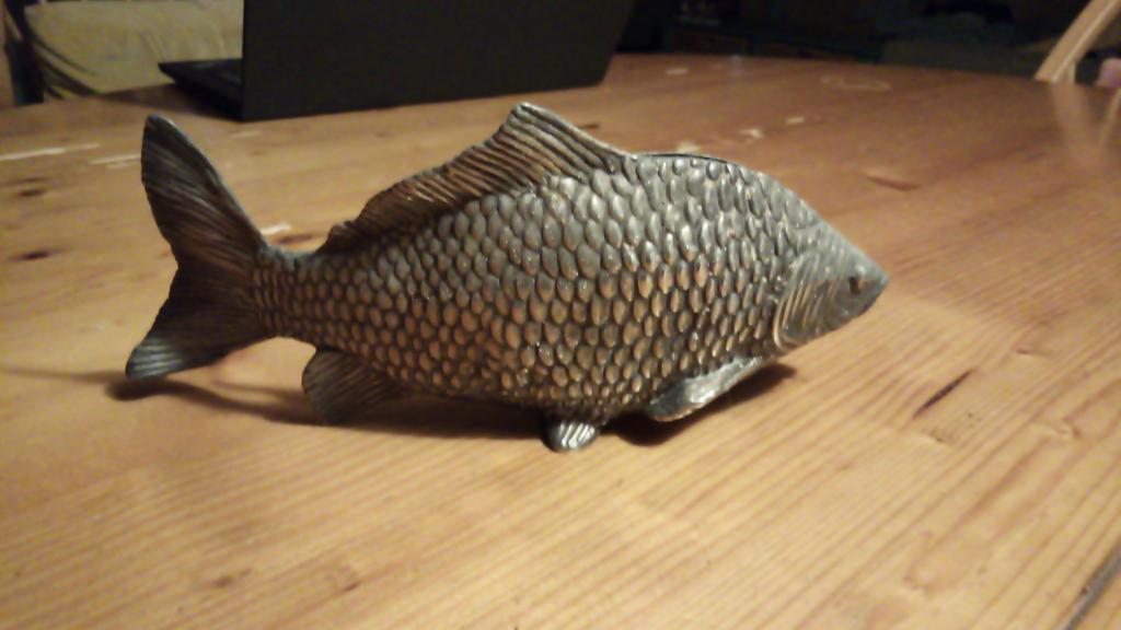 Mooi gedetailleerd metalen Vis 23 cm brievenstandaard, Ophalen of Verzenden