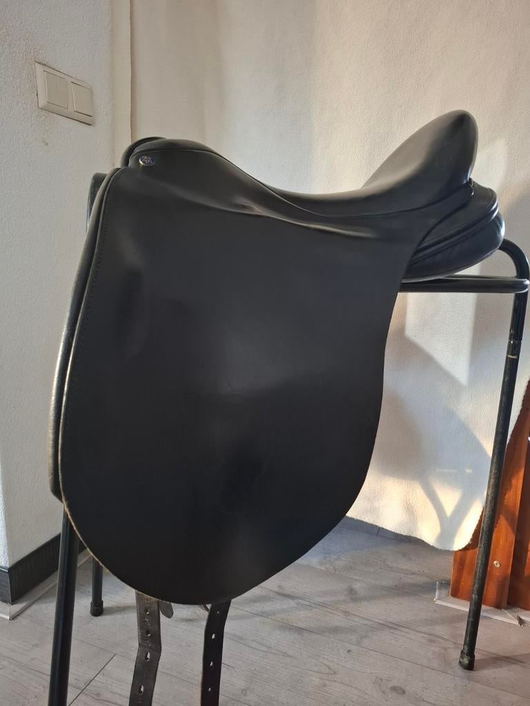 Equestor Movimenta dressuurzadel, Dieren en Toebehoren, Paarden en Pony's | Zadels, Ophalen of Verzenden, Gebruikt, Dressuur