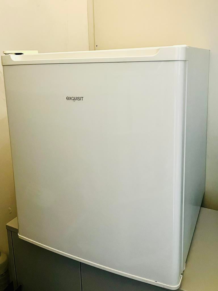 Small standalone freezer, Minder dan 85 cm, Minder dan 60 cm, Zo goed als nieuw, Vrijstaand