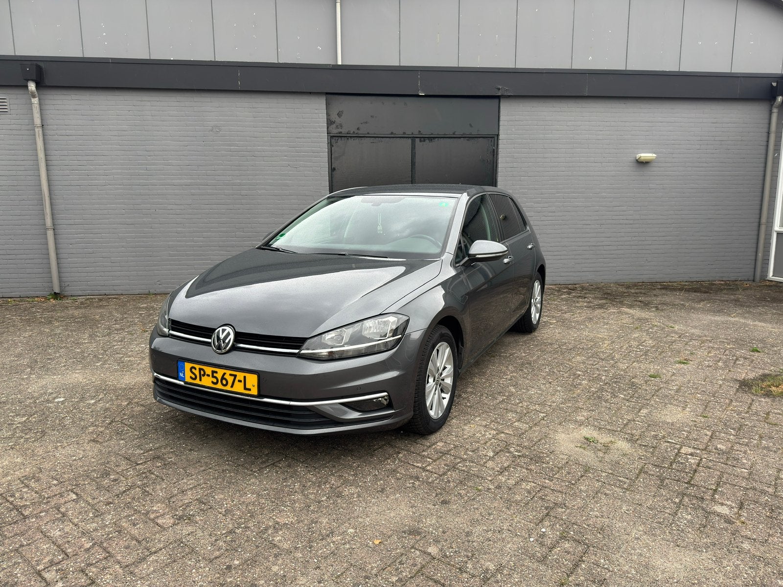 Volkswagen Golf 1.0 TSI 7-DSG ACC 2018 Grijs, 620 kg, Origineel Nederlands, Navigatiesysteem, 3 cilinders