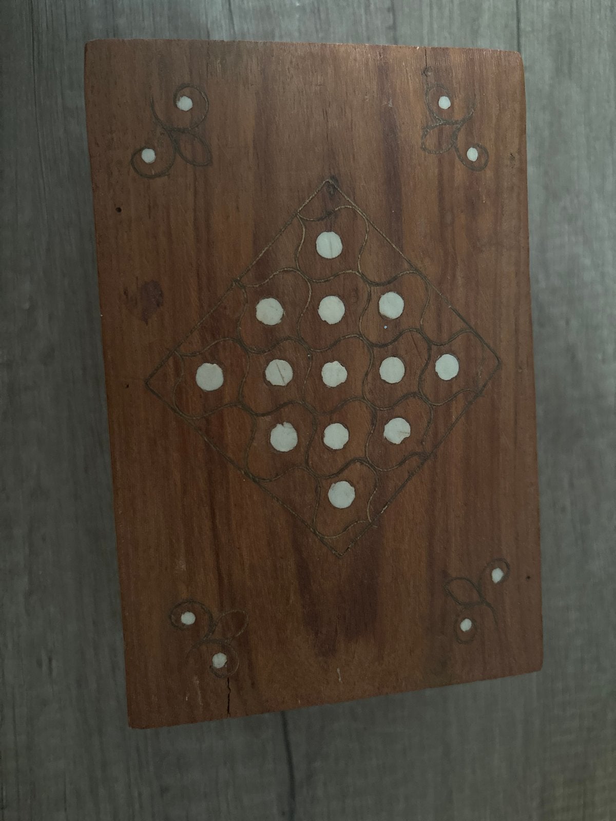 Houten sieradendoosje met ingelegd patroon, Minder dan 50 cm, Gebruikt, Ophalen of Verzenden, 5 – 50