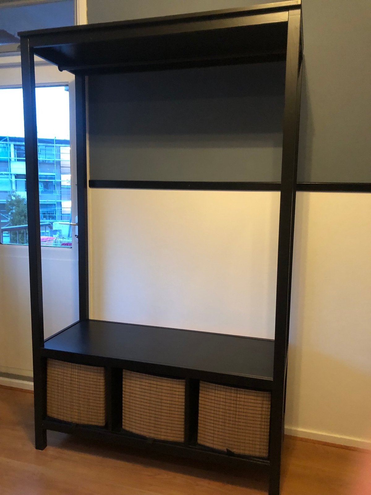 Foto 6 van IKEA HEMNES Open Kledingkast / Halkast Zwartbruin + 3 Manden