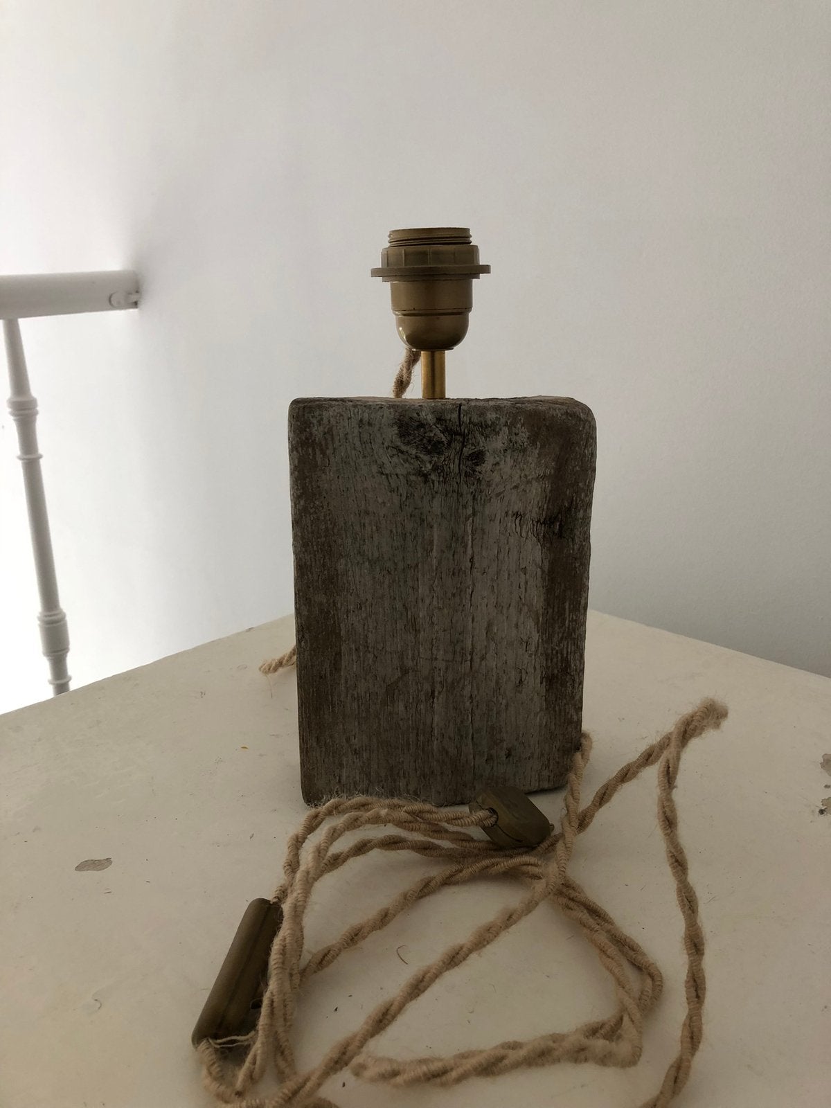 LAMP LAMPENVOET 2 STUKS HOUT DRIJFHOUT, Ophalen of Verzenden, Zo goed als nieuw, Hout