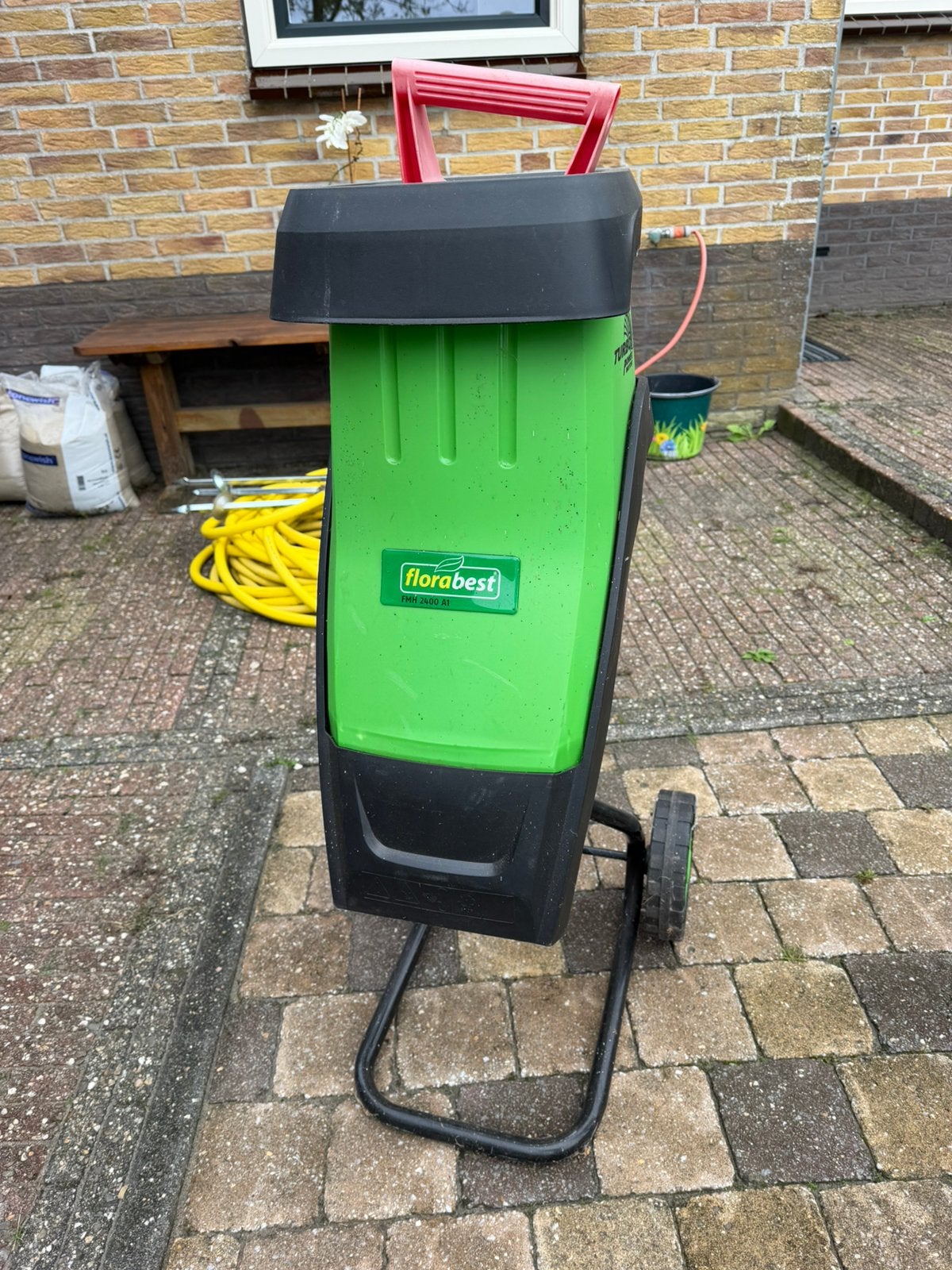 Florabest FMH 2400 A1 elektrische hakselaar, Ophalen, Zo goed als nieuw, Elektrisch, Met opvangbak