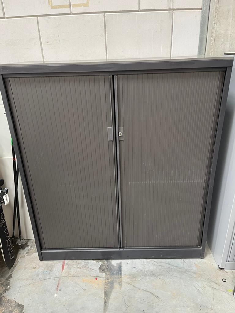 Roldeurkast, Ophalen, 100 tot 150 cm, Zo goed als nieuw, 150 tot 200 cm