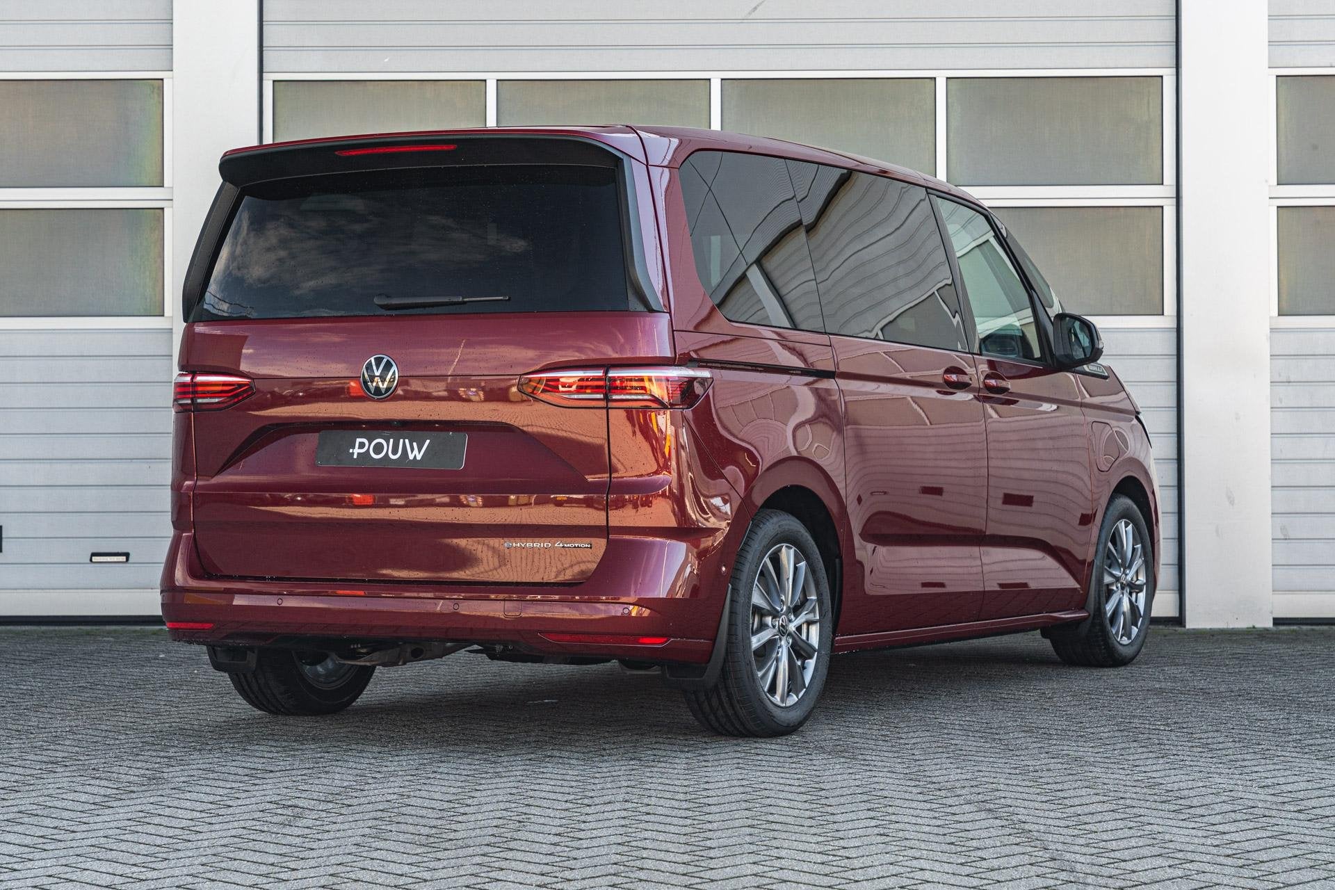 Volkswagen Multivan 1.5 eHybrid 245pk L1 Bulli Edition 4Moti, Auto's, Automaat, 12 maanden, 1498 cc, Euro 6