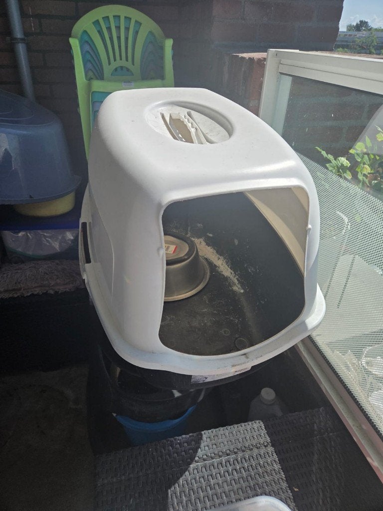 Gratis kattenbak + voerbak, Dieren en Toebehoren, Ophalen, Gebruikt, Open