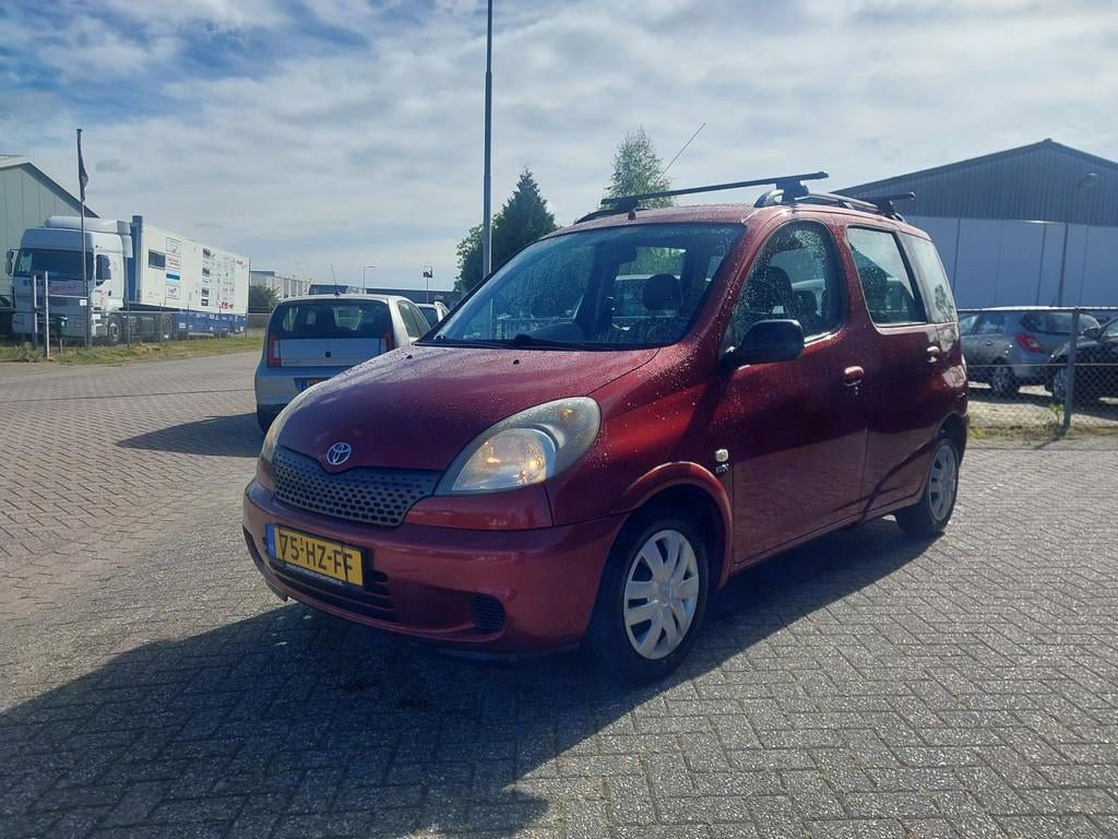 Toyota Yaris Verso 1.5-16V VVT-i Luna ! VOL JAAR APK !, Auto's, Voorwielaandrijving, 4 cilinders, 400 kg, Yaris Verso