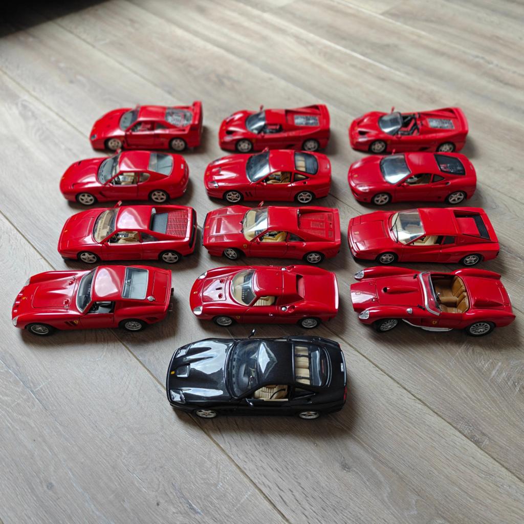 13 Bburago Ferrari modellen, Hobby en Vrije tijd, Modelauto's | 1:18, Gebruikt, Auto, Bburago, Ophalen