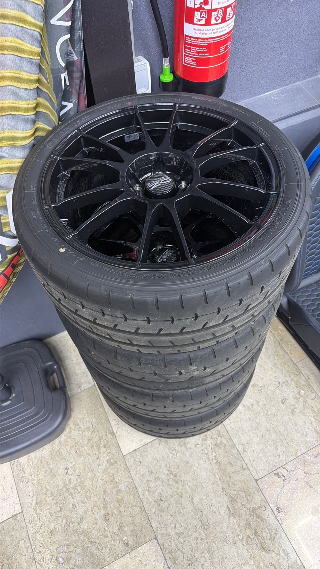 OZ Ultraleggera inclusief Yokohama Advan 052 banden, 255 mm, Nieuw, Band(en), Zomerbanden
