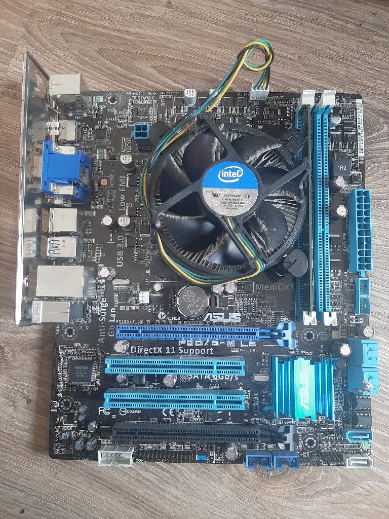 Asus intel moederbord socket 1155 incl i3 en 4gb, Ophalen, Gebruikt, DDR3, LGA 1155