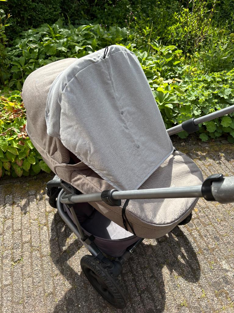 Easywalker zonnescherm, Ophalen, Zo goed als nieuw