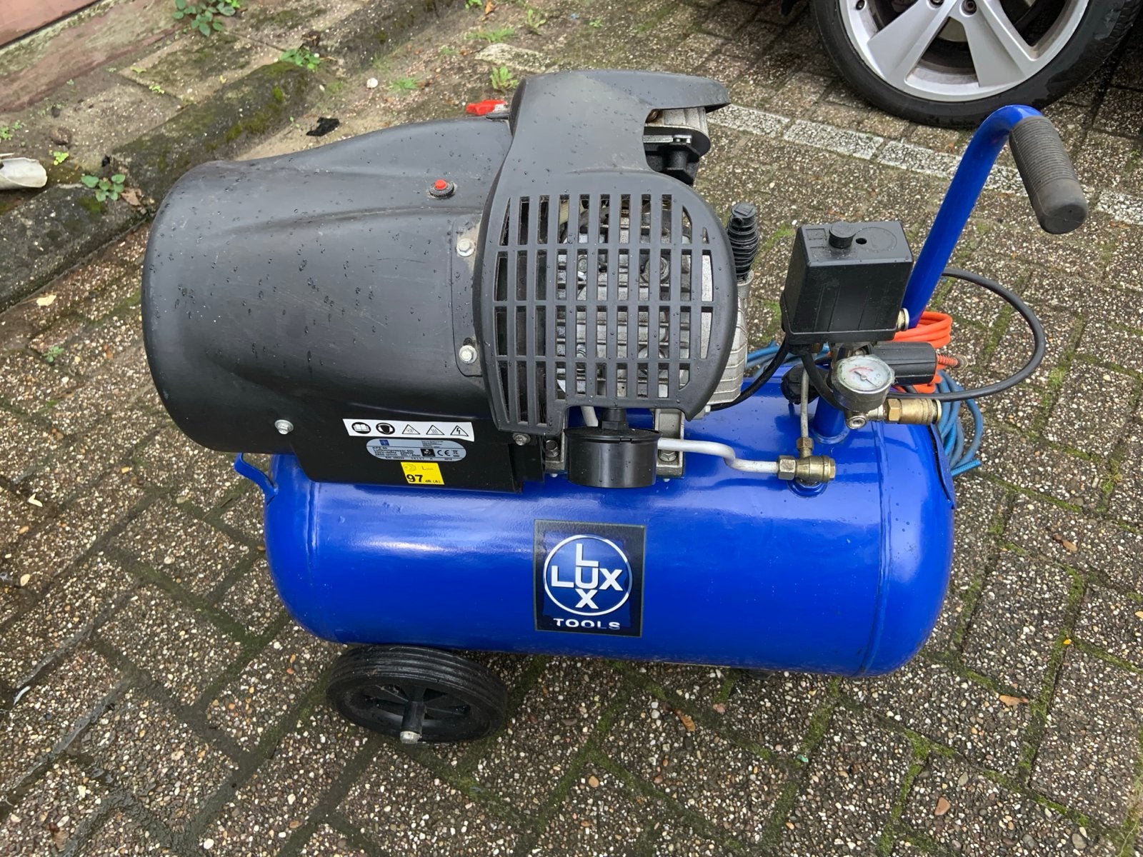 Lux Tools KPS 50 Luchtcompressor 50L 8 bar, Ophalen, Gebruikt, 6 tot 10 bar, Minder dan 200 liter/min