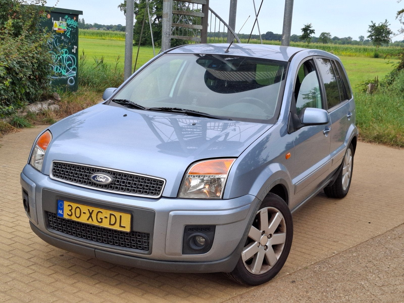 Ford Fusion 1.6 16V 2007 Grijs, Auto's, Voorwielaandrijving, 1596 cc, 15 km/l, Blauw