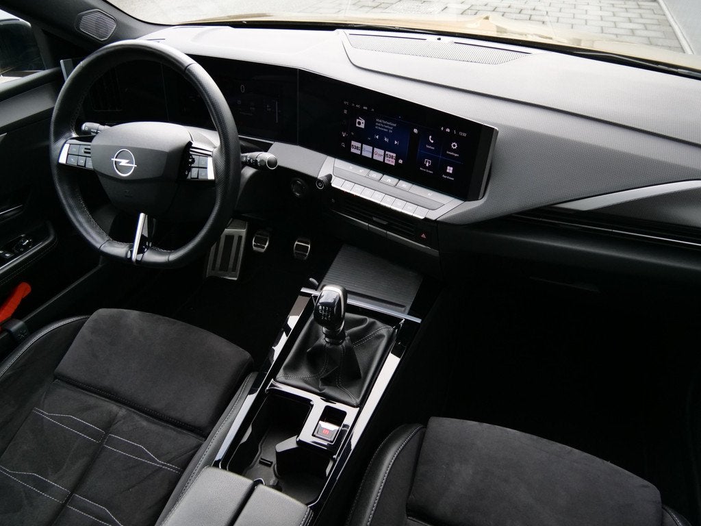 Opel Astra 1.2 Turbo 130 Pk Ultimate Apple Carplay / DAB / C, Auto's, Opel, Voorwielaandrijving, 1199 cc, Bedrijf, Handgeschakeld