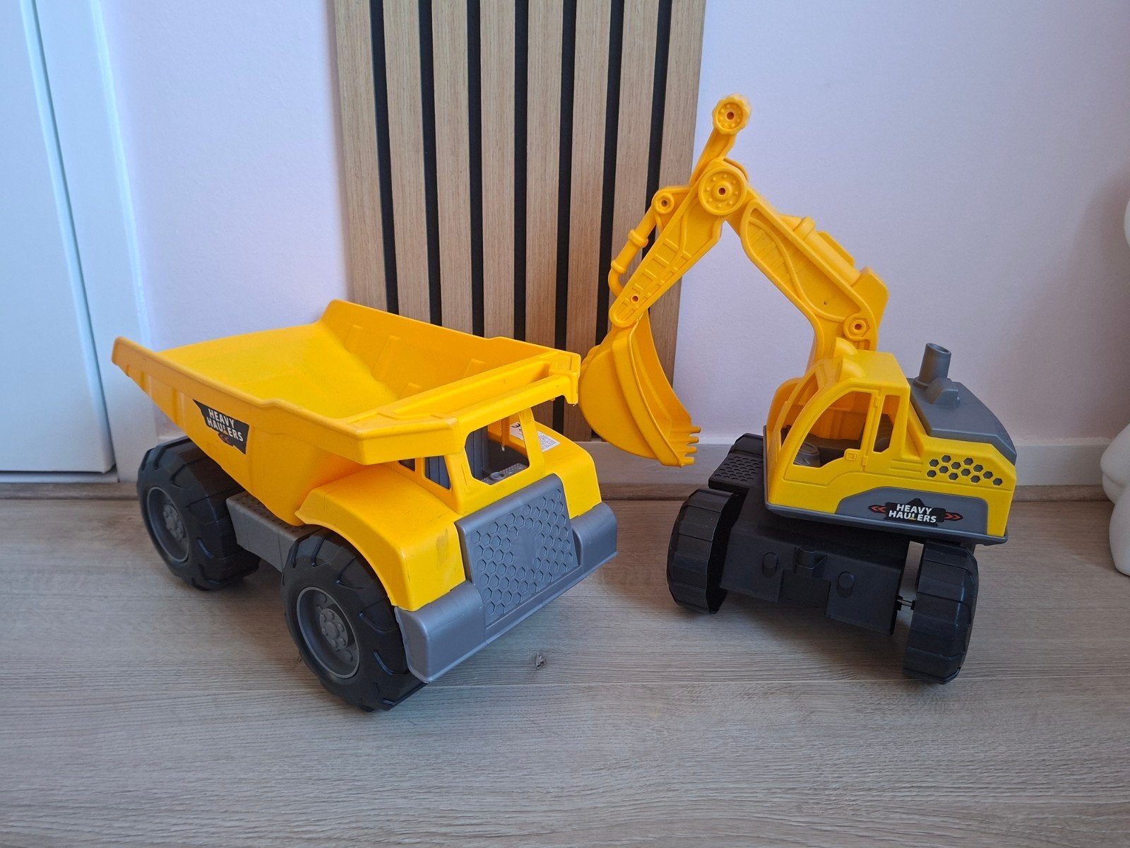Grote gele kiepwagen en graafmachine speelgoedset, Kinderen en Baby's, Ophalen of Verzenden, Zo goed als nieuw