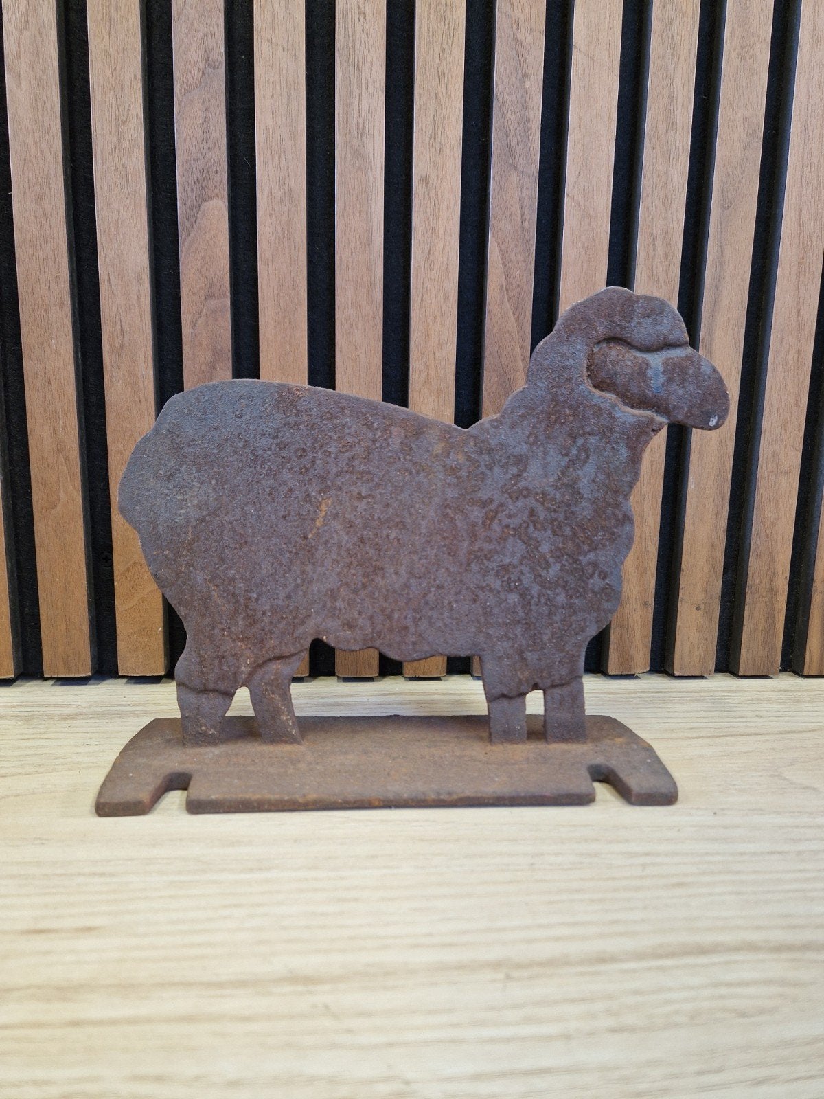 Vintage gietijzeren schaap deurstopper boot scraper, Tuin en Terras, Tuinbeelden, Ophalen, Gebruikt, Metaal, Dierenbeeld