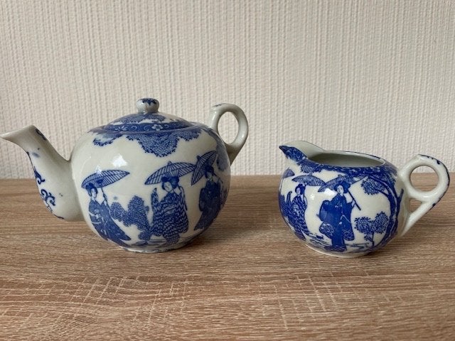Japanse Theepot met Melkkan, Antiek en Kunst, Ophalen of Verzenden