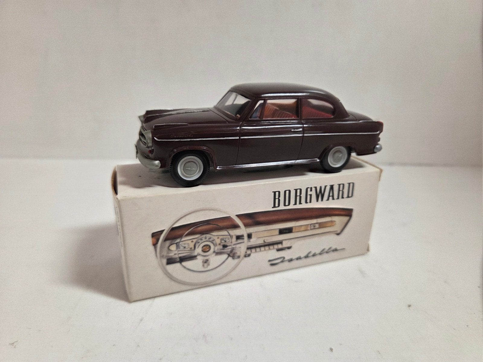 Novapax Borgward Isabella 1:40, Auto, ., Ophalen of Verzenden, Zo goed als nieuw