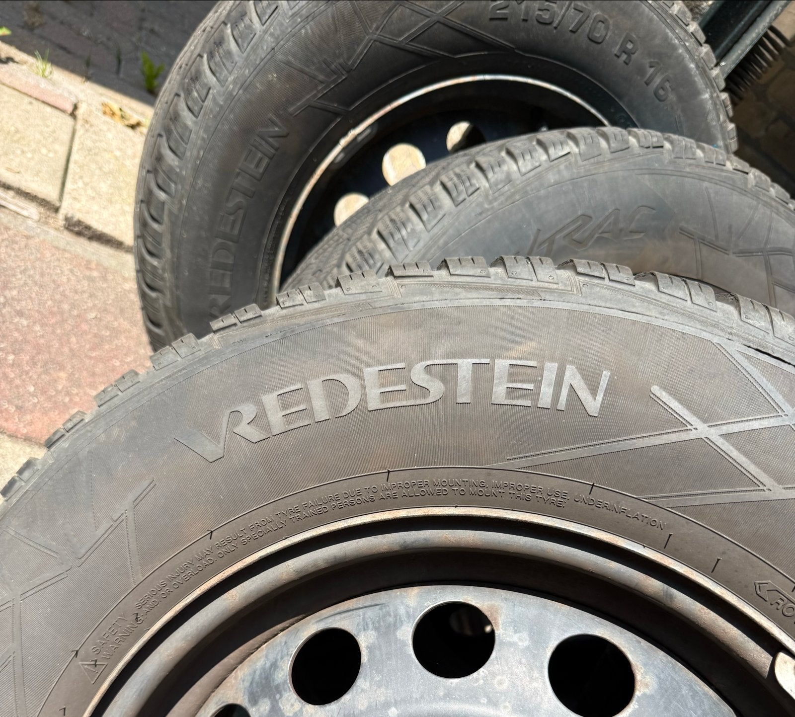 Vredestein Wintrac Winterbanden 215/70R16 op stalen velg, Ophalen, 16 inch, Banden en Velgen, Winterbanden