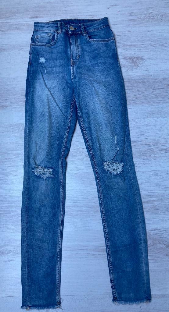 Stoere ripped jeans spijkerbroek blauw , maatje 36, Ophalen of Verzenden, Zo goed als nieuw, Blauw, W28 - W29 (confectie 36)