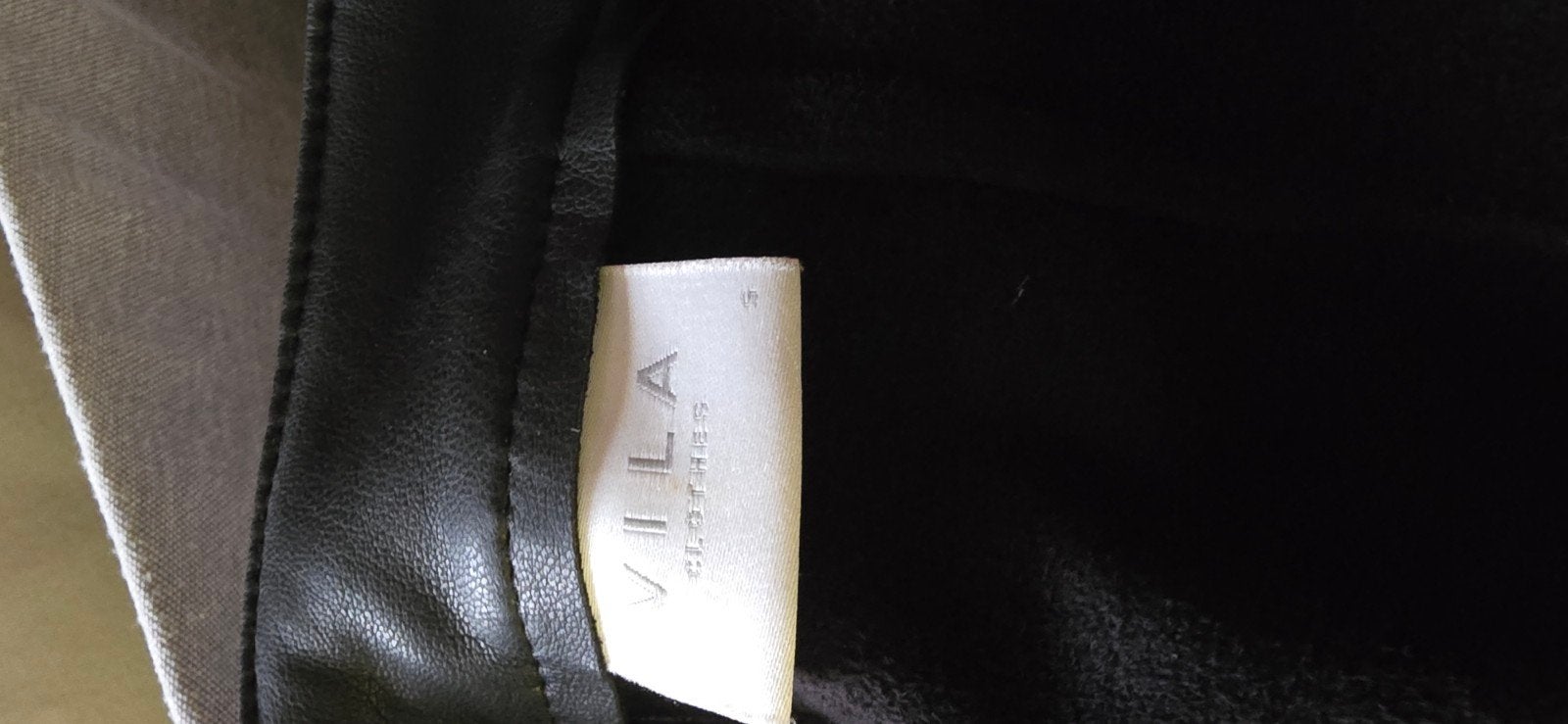 VILA Zwarte Leren Rok - Maat S, Kleding | Dames, Rokken, Zo goed als nieuw, Maat 36 (S), Zwart, Boven de knie, Ophalen of Verzenden