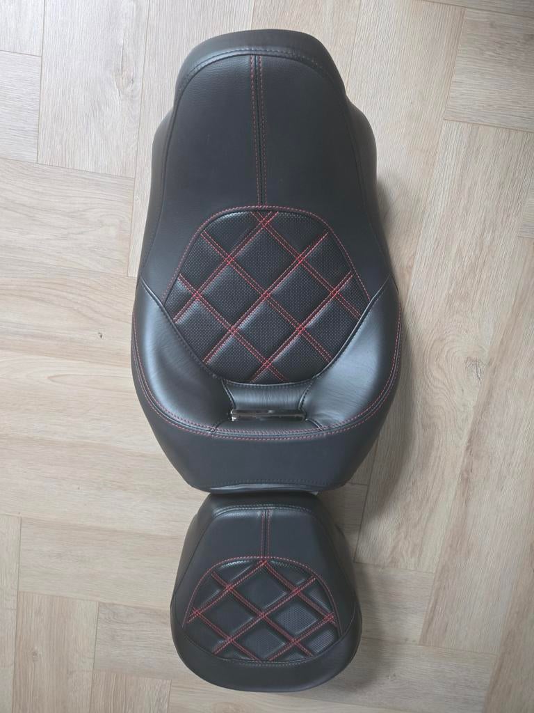 Harley davidson  Motorzadel met rode stiksels, Ophalen of Verzenden