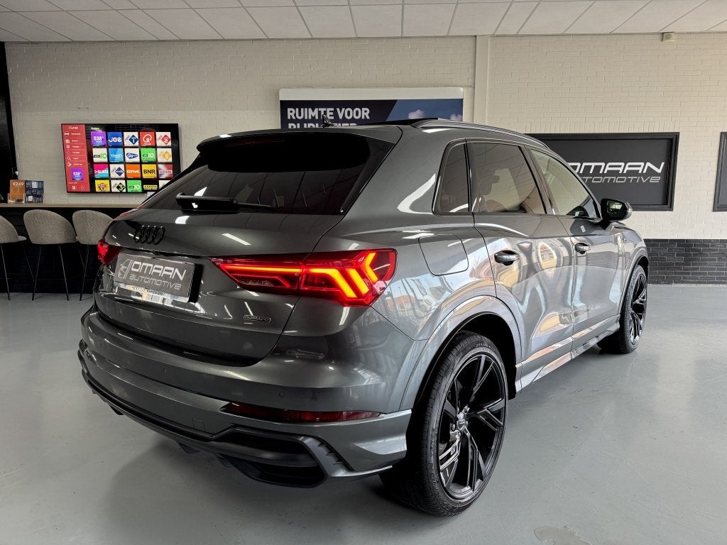 Audi Q3 40 2.0 TFSI Quattro 191PK S-line RS PANO LEER MATRIX, Auto's, Automaat, Gebruikt, Euro 6, 4 cilinders