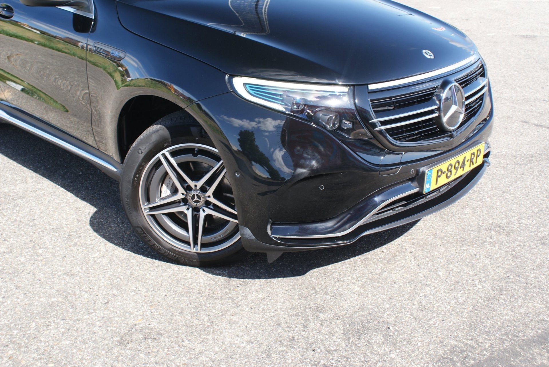 Mercedes-Benz EQC 400 4MATIC 80 kWh | Schuifdak | Burmester, Zwart, 80 kWh, 1333 min, Zwart