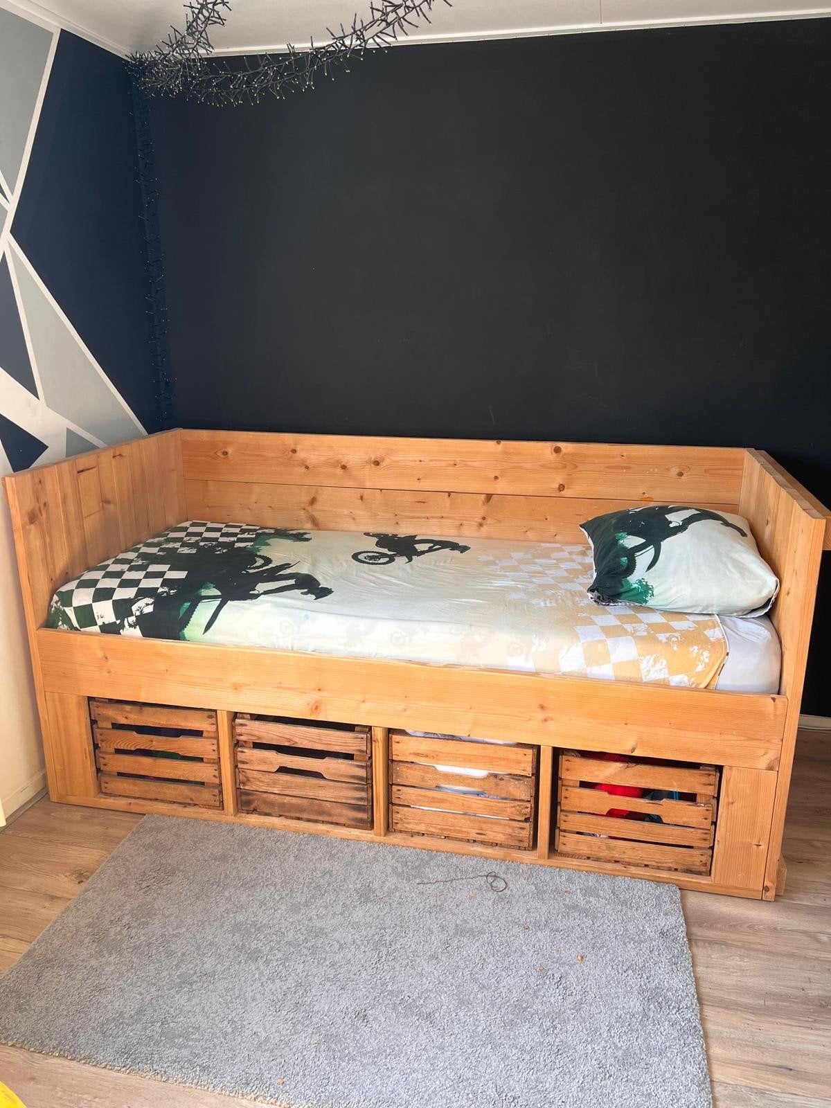 Uniek  1 persoons bed,van steigerhout, Ophalen, Eenpersoons, Steigerhout, 90 cm