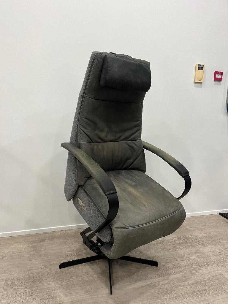 Prominent Humberto E100 Grijs Relaxfauteuil Sta-op Accu M, Ophalen, Zo goed als nieuw, 50 tot 75 cm, Leer