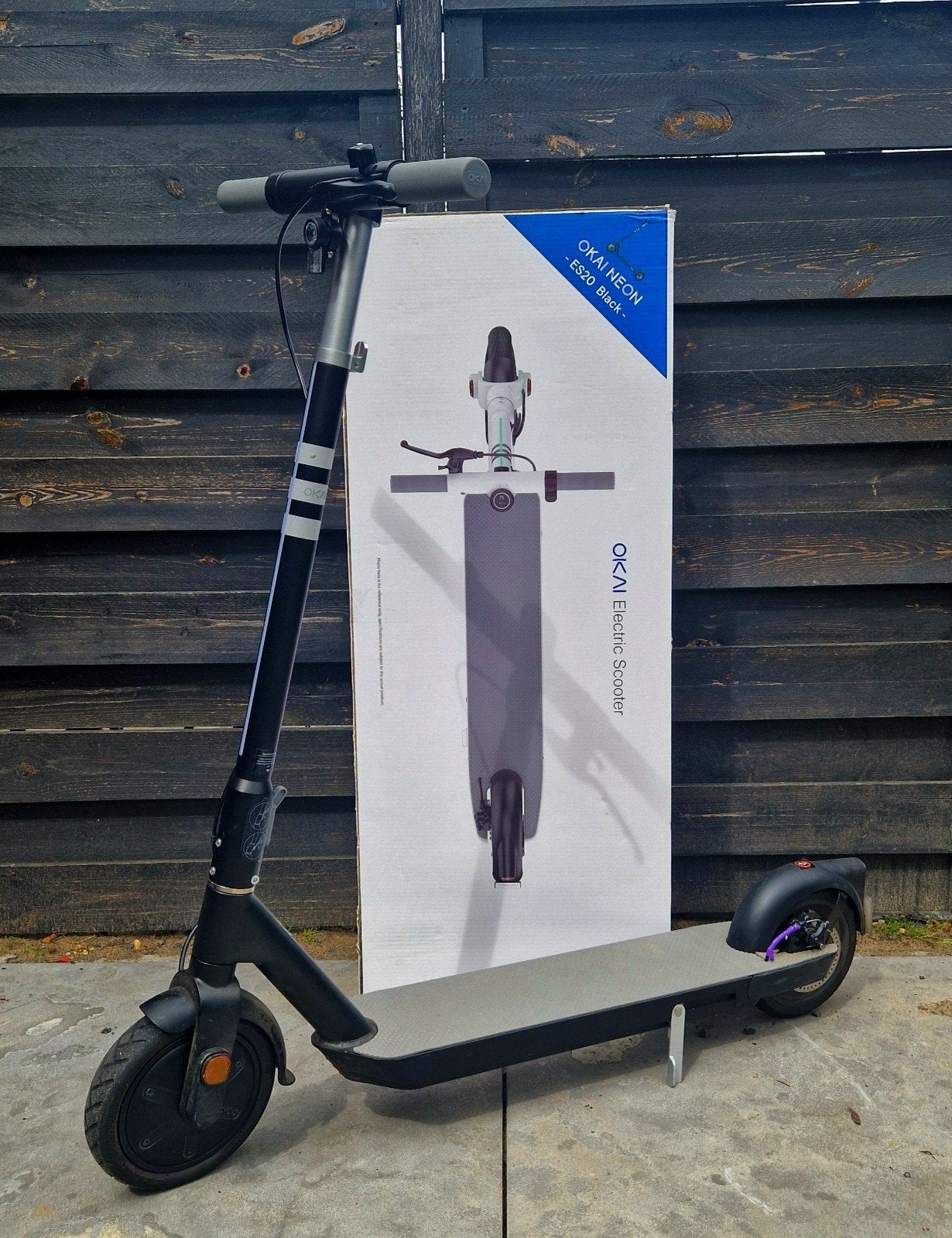 Okai NEON || ES20 Elektrische Step (Zwart) met LED Verlichti, Ophalen, Zo goed als nieuw, Elektrische step (E-scooter)