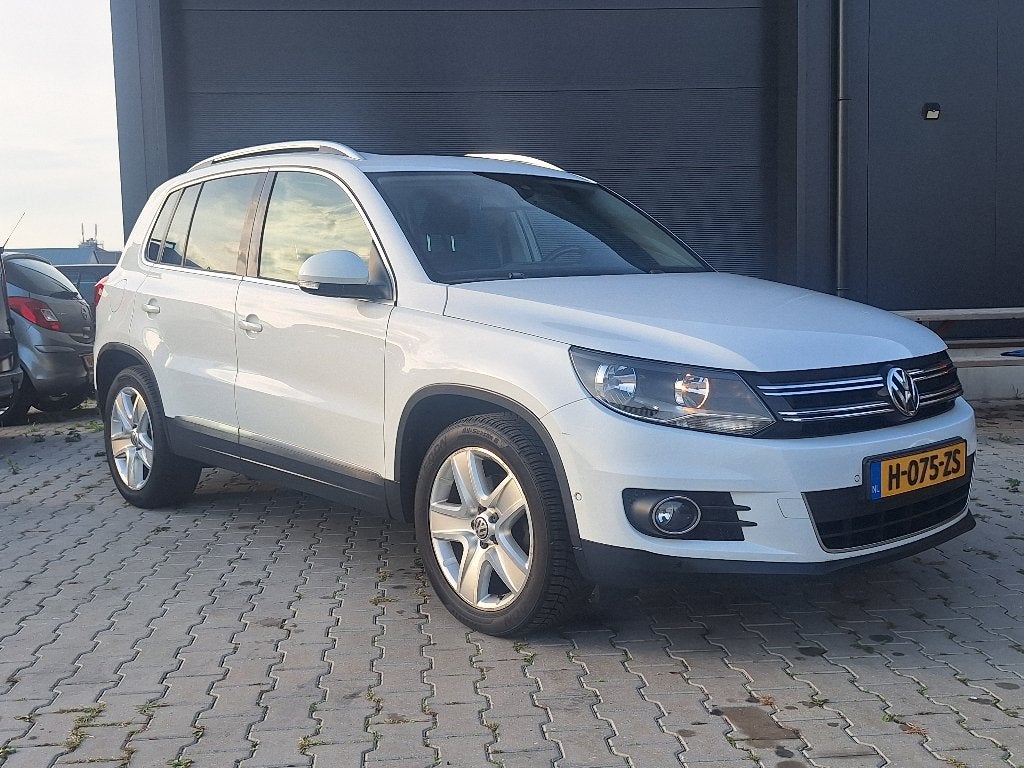 Foto 4 van Volkswagen Tiguan 1.4 Comfort&Design 2014,Panodak, RIJKLAAR!