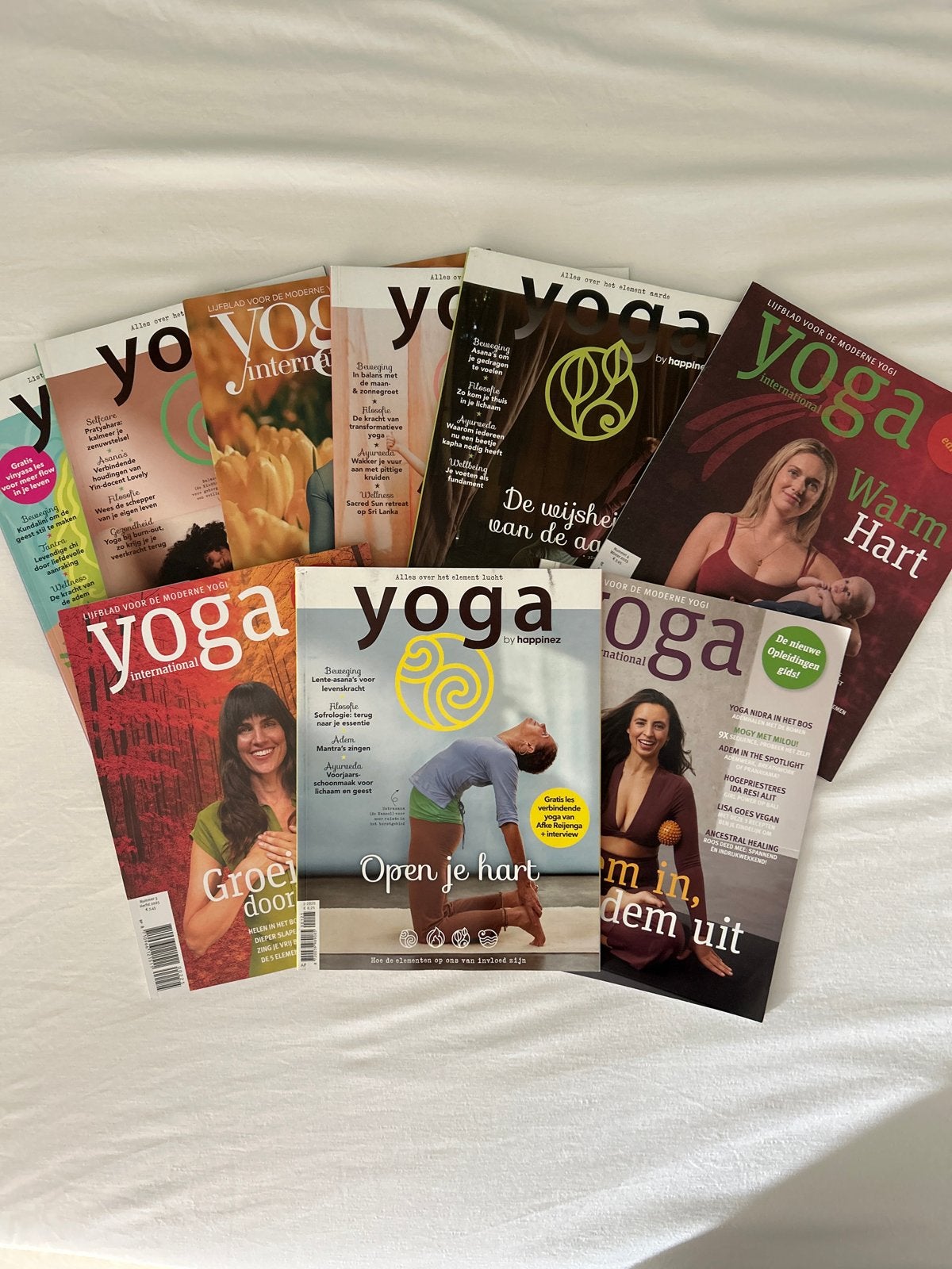9 Yoga International & Happinez magazines, Ophalen of Verzenden, Gelezen, Lichaam en Geest